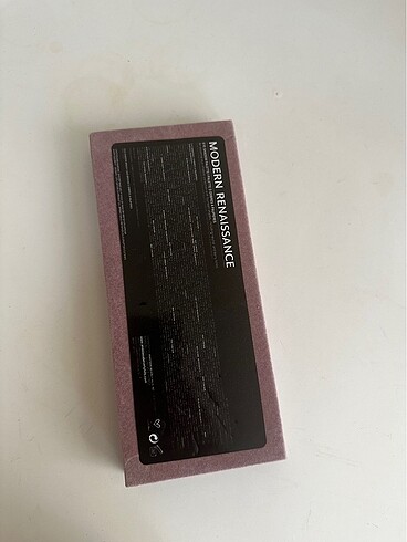  Beden Anastasia beverly