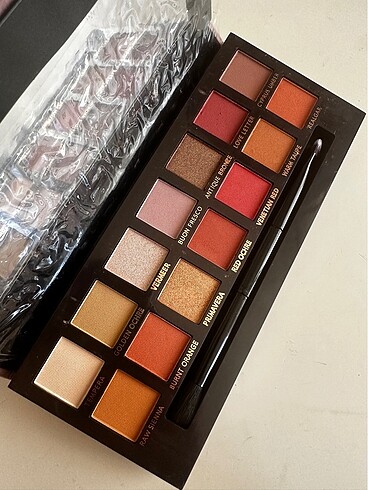 Anastasia beverly