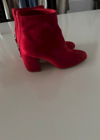 Kırmızı Süet Topuklu Kadın Bot - Görsel 2