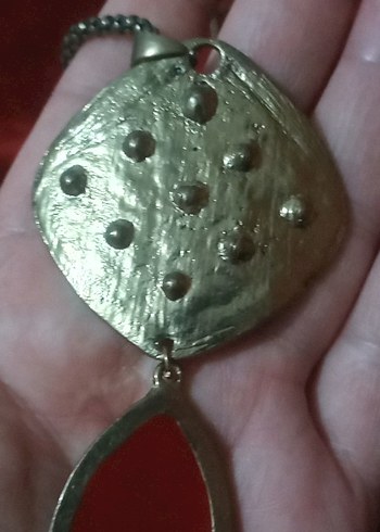  Beden GOLD RENKLİ TAŞLI KOLYE VE YÜZÜK
