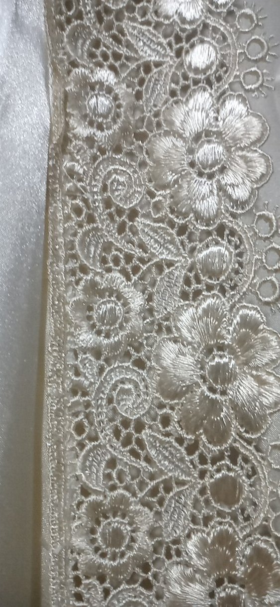 Krem İşlemeli Uzun Kadın Sabahlık - Görsel 4