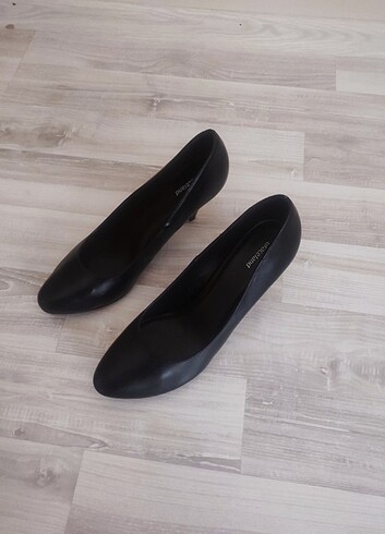 Deichmann Graceland klasik kadın ayakkabı. 