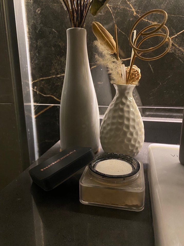 Hudabeauty Bej Pudra - Koyu Ton - Görsel 2