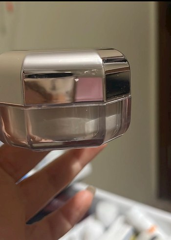 Fenty Beauty Koyu Bej Allık - Görsel 2