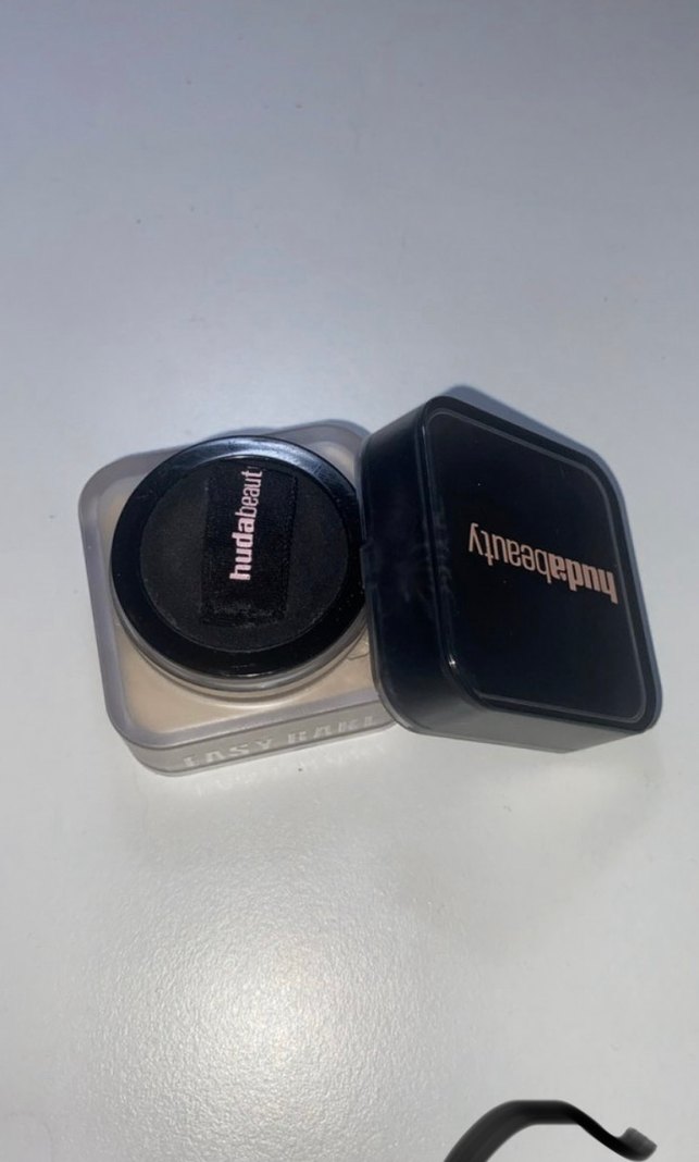 Huda Beauty Baby Bake Pudra mini - Görsel 2