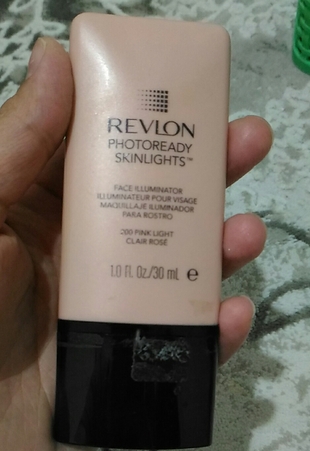 revlon pembe alt tonlu hem aydınlatıcı hem baz