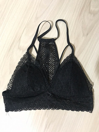 Siyah Dantelli Bralet
