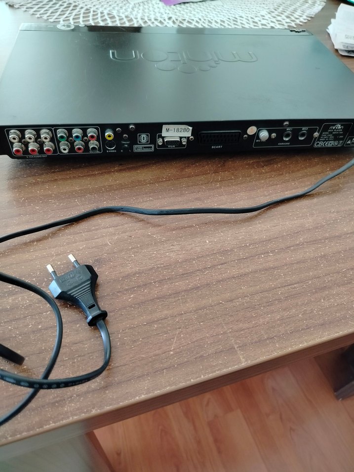 Siyah Minton DVD oynatıcı - Görsel 2