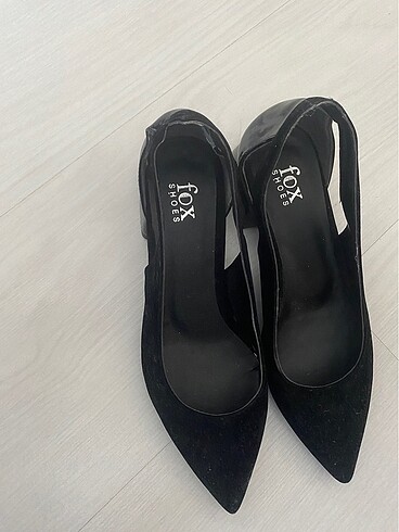 35 Beden FOX SHOES 36 numara siyah topuklu ayakkabı