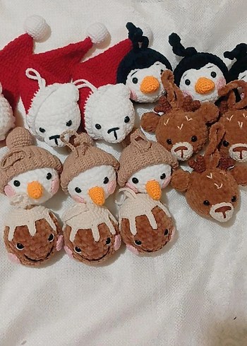 Renkli El Yapımı Peluş Oyuncaklar
