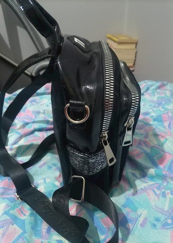 siyah parlak şık sırt çantası - Görsel 3