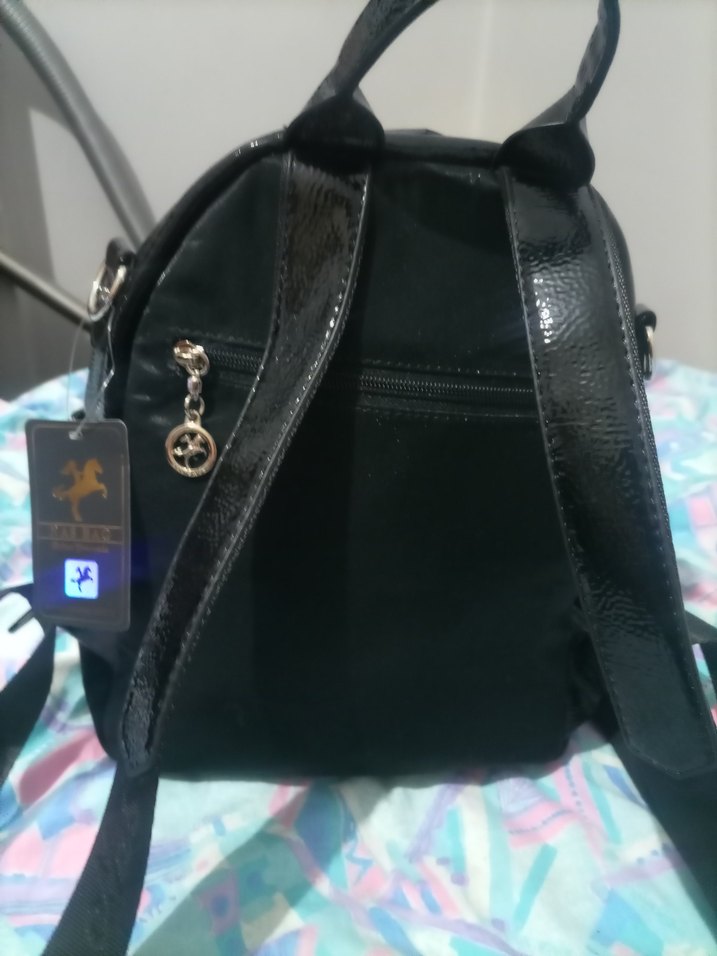 siyah parlak şık sırt çantası - Görsel 2