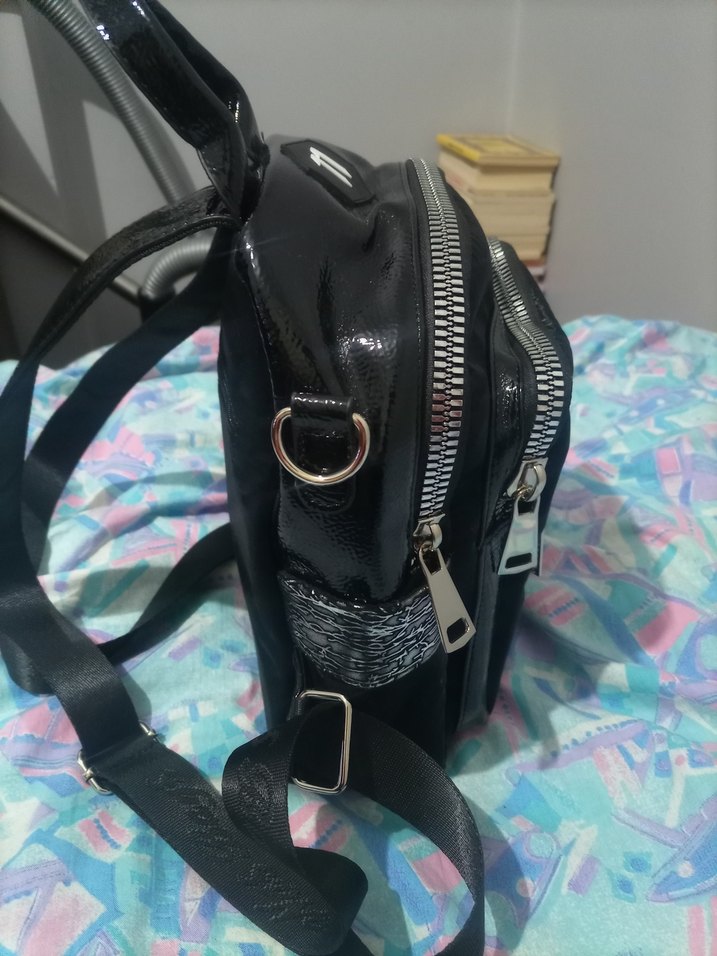 siyah parlak şık sırt çantası - Görsel 3