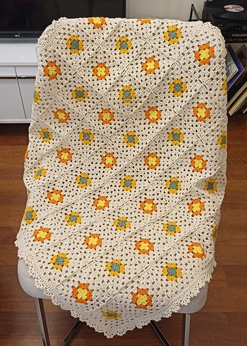 Renkli Çiçek Desenli El Örgüsü Battaniye - Görsel 2