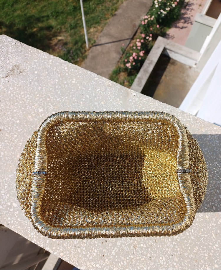 Altın Renkli Örgü Kadın Portföy Çanta - Görsel 3