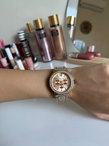 Rose gold saat