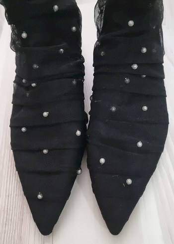 Zara Siyah Pilili Nakışlı Stiletto Topuklu Kadın Bot