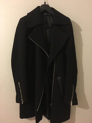 Stradivarius siyah palto