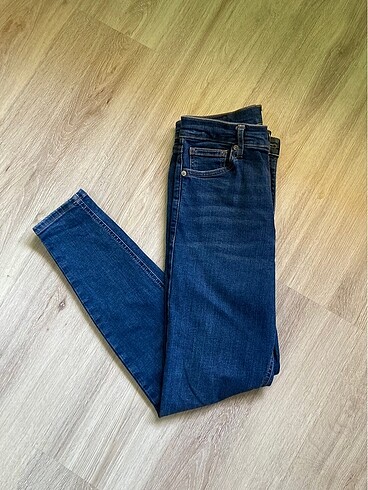Cross Jean
