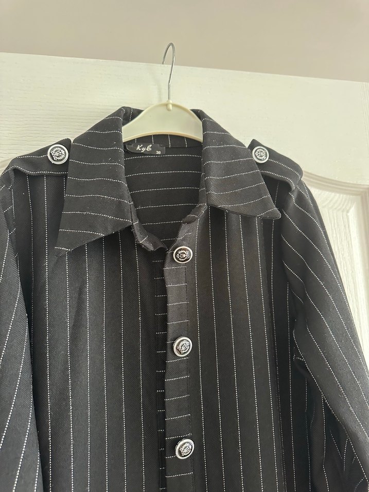 Düğmeli Siyah Çizgili Uzun Elbise - Görsel 2