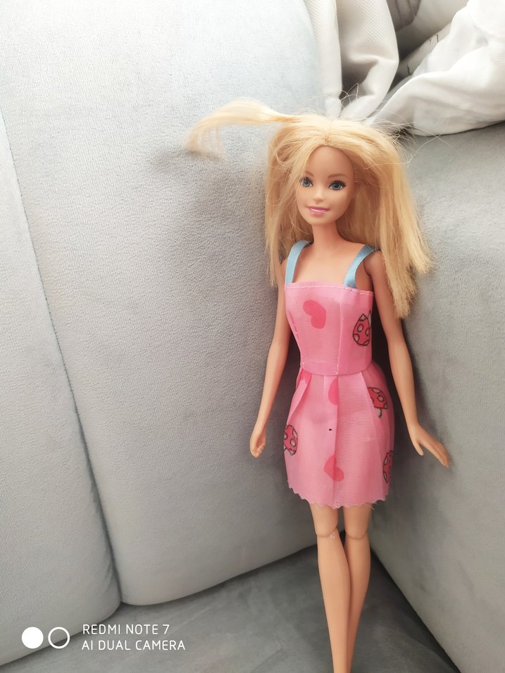 Pembe Elbiseli Bebek - Görsel 2