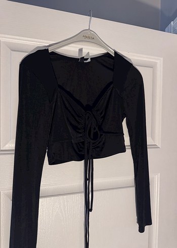 H&M Siyah V Yaka Kemerli Uzun Kollu Bluz