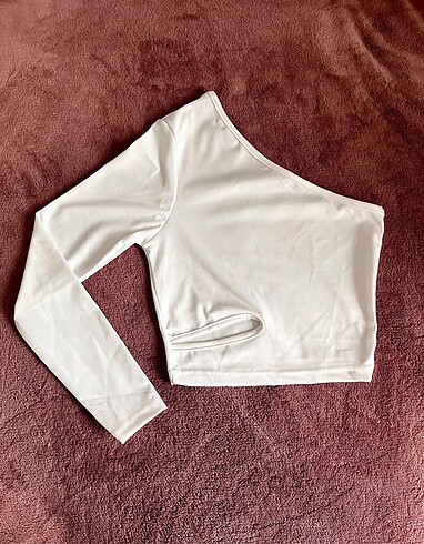 tek kollu crop top bluz
