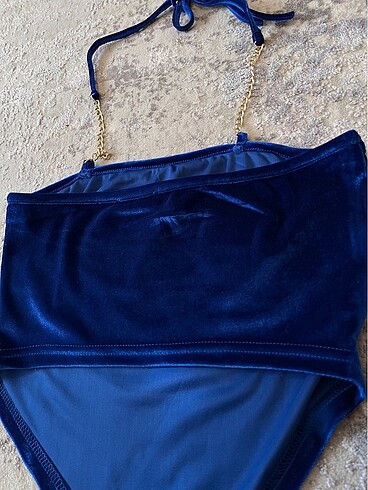 m Beden lacivert Renk zincirli crop top