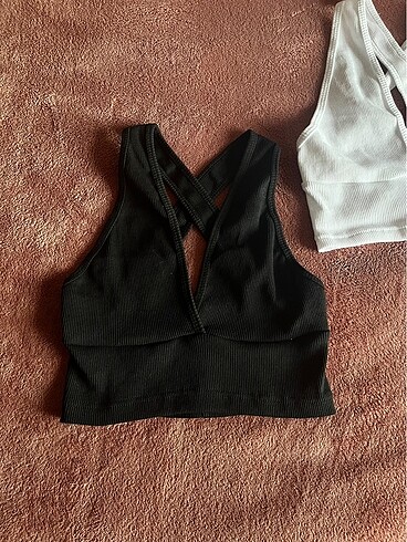 m Beden siyah Renk sırtı çapraz crop top