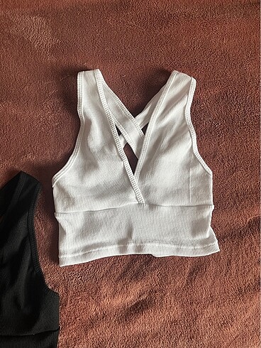 m Beden sırtı çapraz crop top