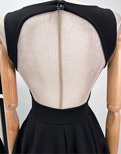 Bershka dekolteli mini elbise