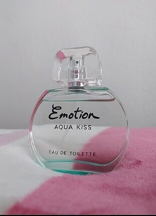 Avon Emotion aqua kiss