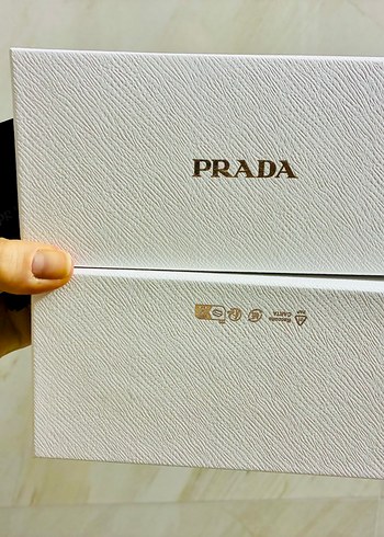 Siyah Prada Gözlük Kutusu - Görsel 4