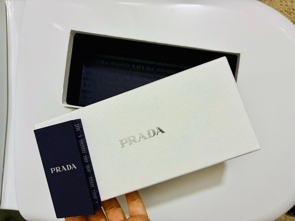 Siyah Prada Gözlük Kutusu - Görsel 5