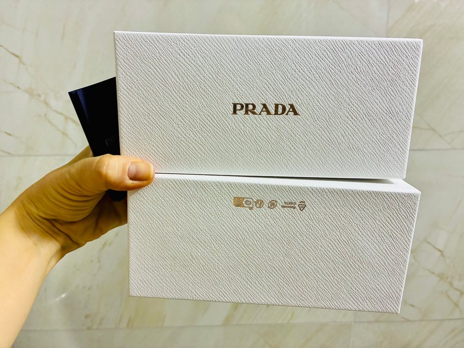 Siyah Prada Gözlük Kutusu - Görsel 4