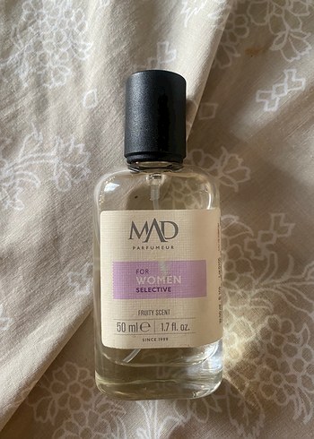 MAD Kadın Parfümü 50 ml versace crystal noir