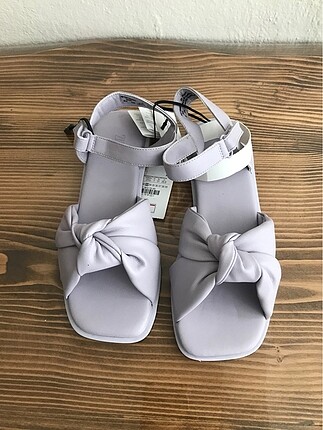 Zara çocuk sandalet