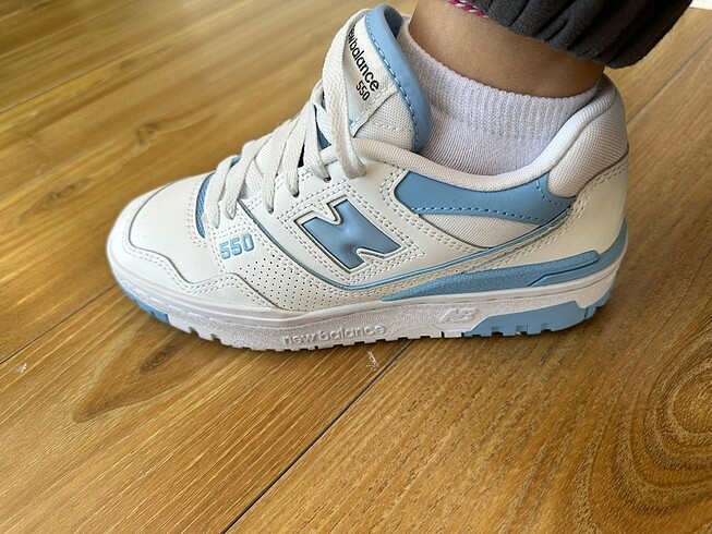 37 Beden beyaz Renk New balance NB 550 orjinal
