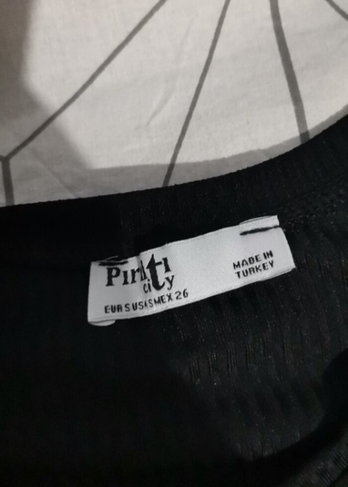 Siyah kol tül detay üst - Görsel 4