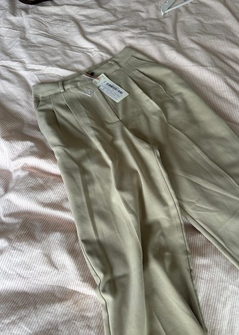 Düğmeli Bej Kadın Kumaş Pantolon - Görsel 2