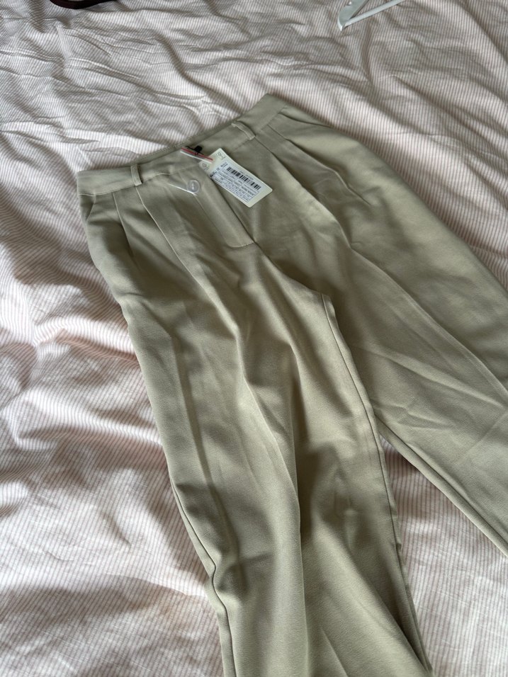 Düğmeli Bej Kadın Kumaş Pantolon - Görsel 2