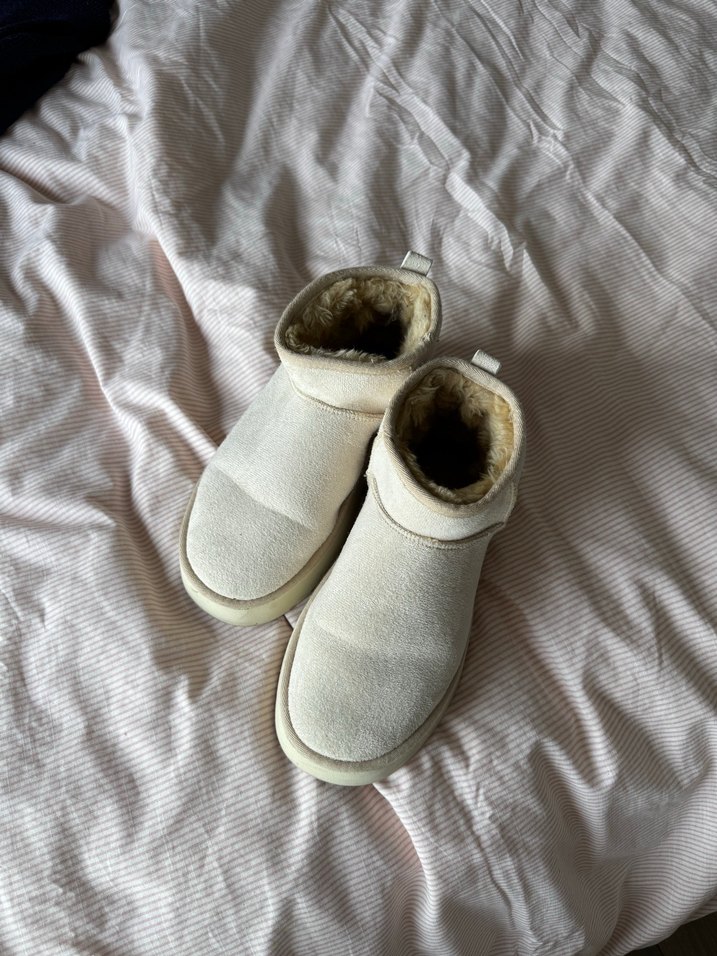 Beyaz Kadın Dolgu Topuklu Sıcak Bot - Görsel 2