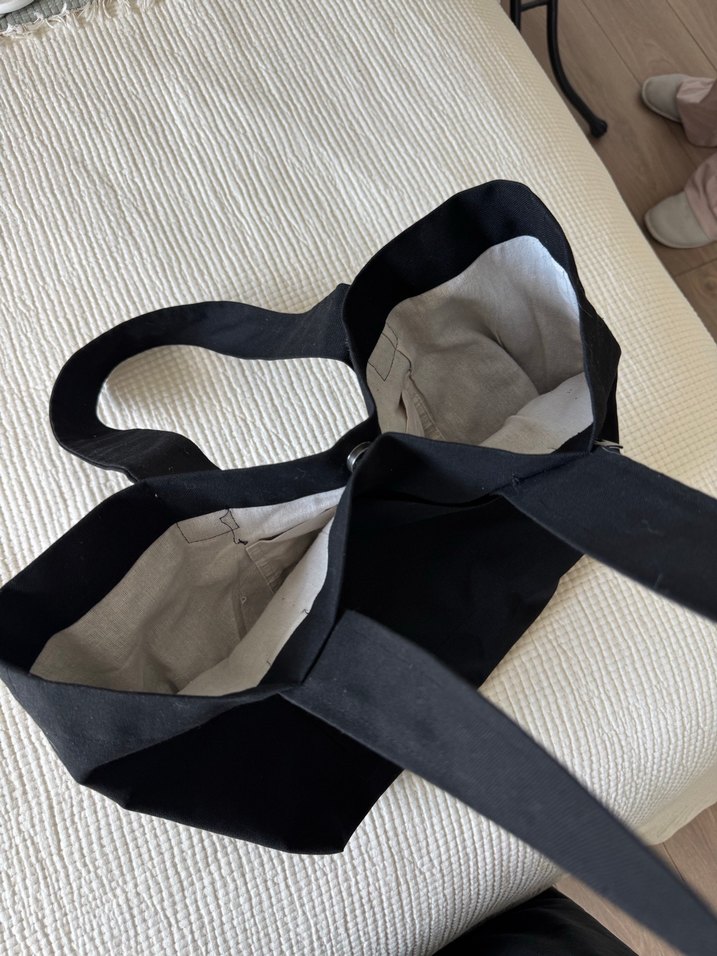 Siyah Minimalist Kadın Omuz Çantası - Görsel 3