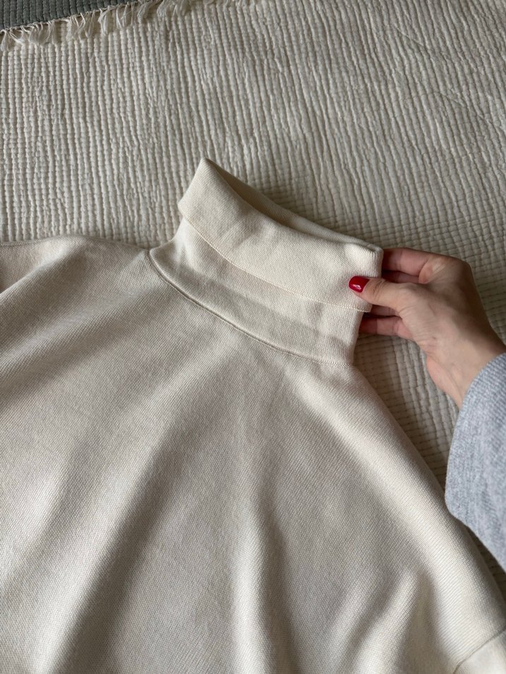 Krem Boğazlı Örgü Kadın Kazak - Görsel 3