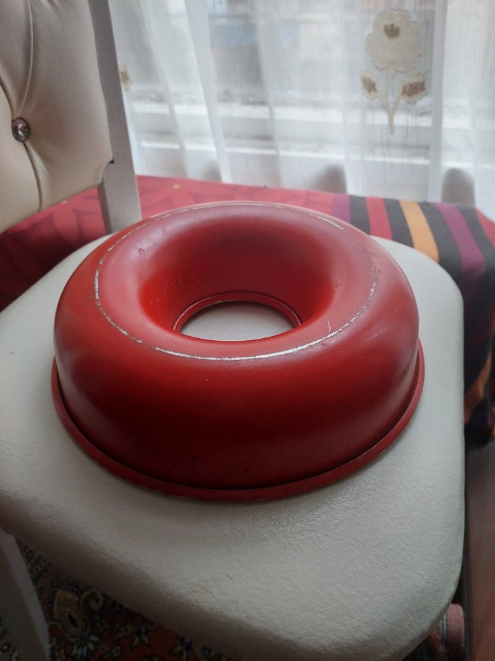 Kırmızı Yuvarlak Kek Kalıbı - Görsel 3