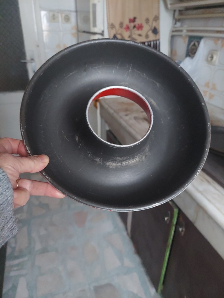 Kırmızı Yuvarlak Kek Kalıbı - Görsel 4