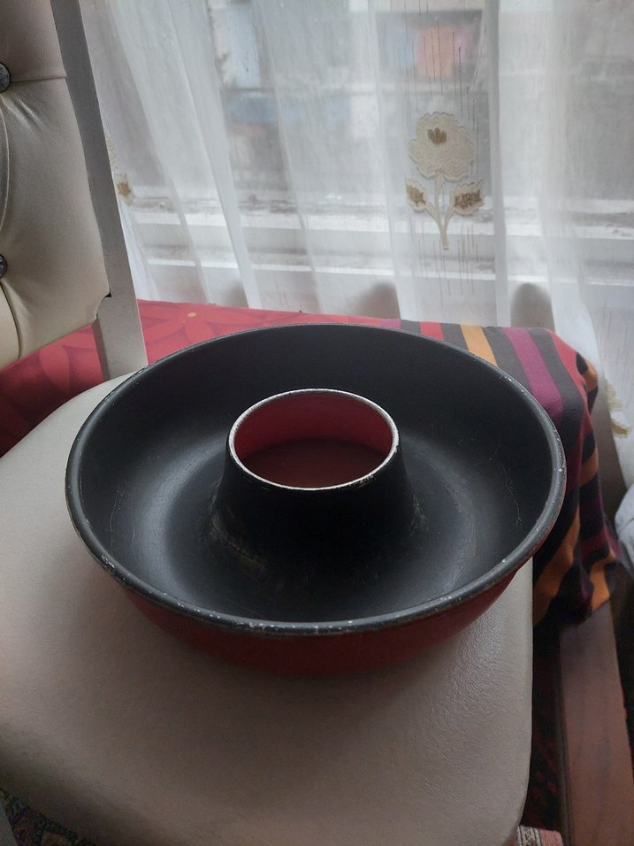 Kırmızı Yuvarlak Kek Kalıbı - Görsel 2