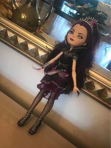 Ever After High Raven