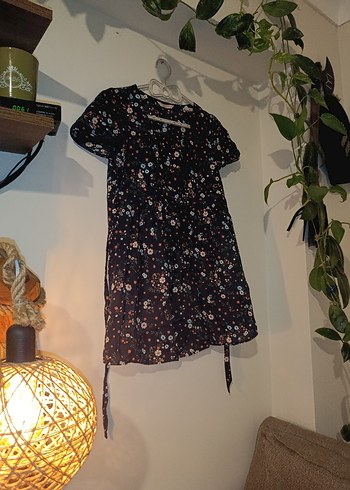 Çiçekli V Yakalı Kadın Elbise - Görsel 2