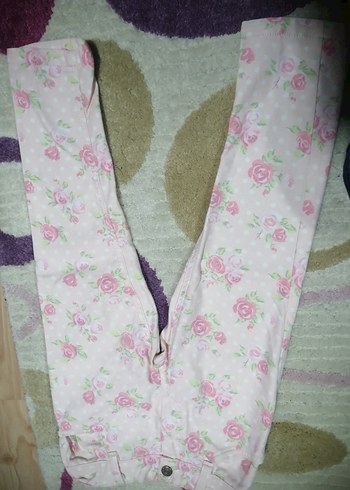 Dantel Detaylı Pembe Çiçekli Kız Pantolonu - Görsel 2